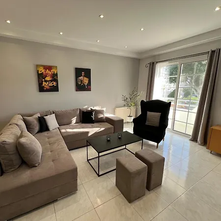 Aura עיר רודוס